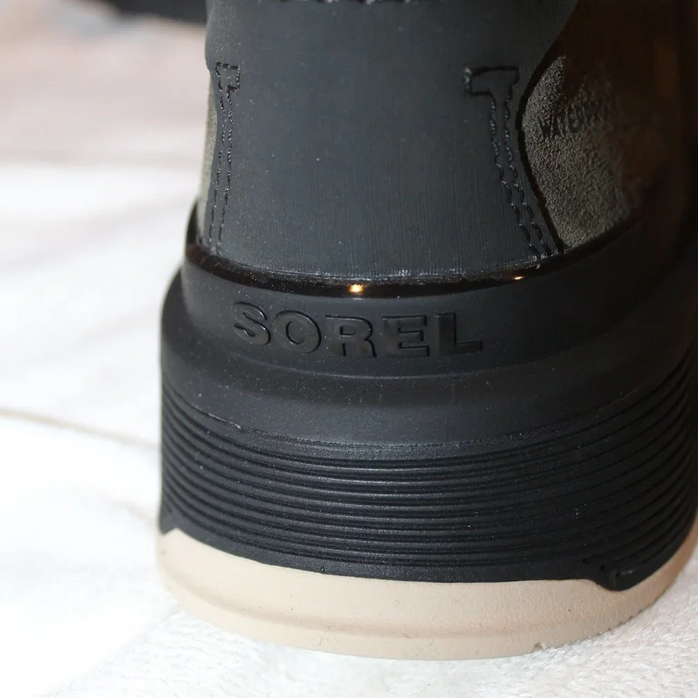 NIB SOREL‎ MEN'S WATERPROOF KINETIC SNEAKER HIKING WINTER BOOTS GREEN GRAY 10.5